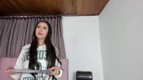 sophi_thaylor online show from 12/02/24, 12:52