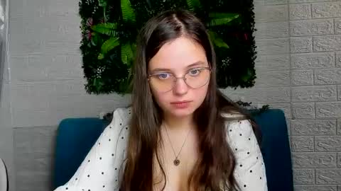 sophiedreamss online show from 12/18/24, 01:21