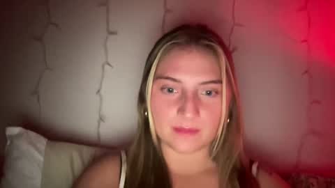 sophiegrey12 online show from 01/05/25, 01:30