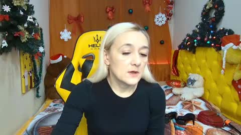 sophiekittyy online show from 12/26/24, 07:27