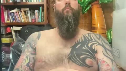 Beard Guy online show from 12/31/24, 03:06