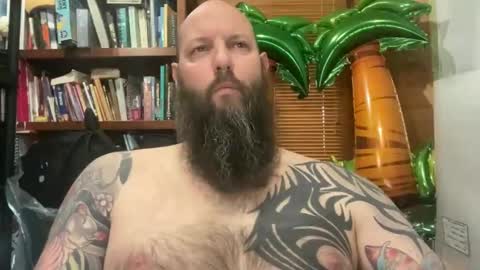 Beard Guy online show from 12/21/24, 01:18