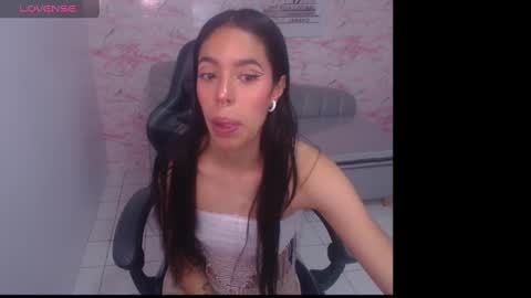 Stephania online show from 01/10/25, 03:17