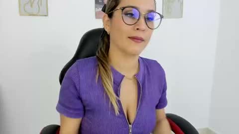 sugar_milff online show from 01/07/25, 01:41