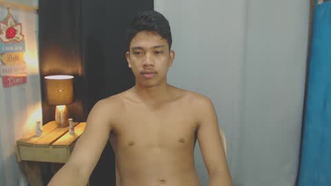 sweet_guyxx online show from 12/03/24, 04:47