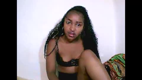 sylviasexy27 online show from 11/22/24, 06:33