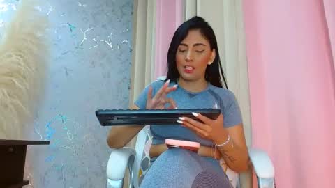 Taliana online show from 12/20/24, 02:25