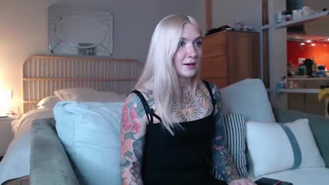 tattoobbgirl online show from 02/07/25, 05:19