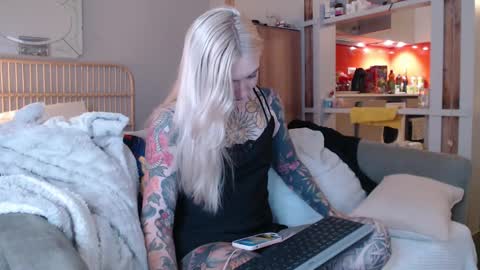 tattoobbgirl online show from 02/10/25, 05:52