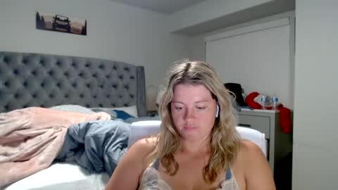 thatprettyblondegirl online show from 11/14/24, 02:24