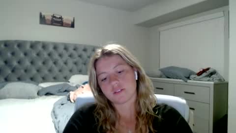 thatprettyblondegirl online show from 11/16/24, 12:59