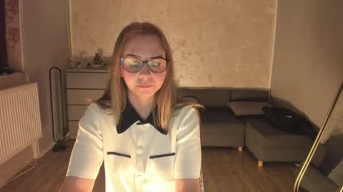 thea_lyss online show from 01/16/25, 09:23