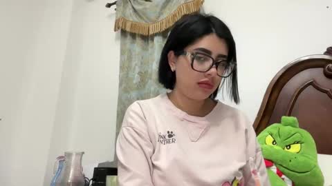 therealcamilabaddie online show from 12/19/24, 11:44