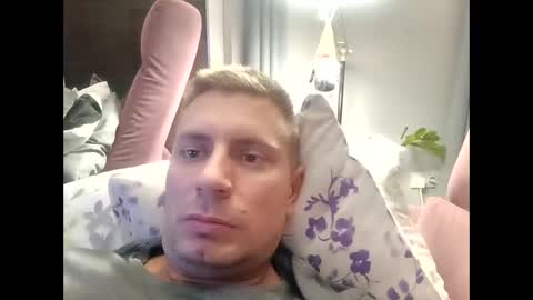 tom_horny84 online show from 12/09/24, 12:08