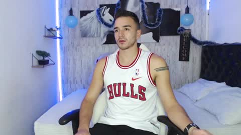 tommycash_777 online show from 12/04/24, 06:55