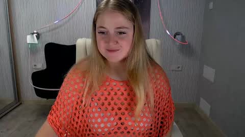 tori_blond online show from 11/19/24, 07:44