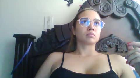 triana_bell online show from 11/20/24, 06:09