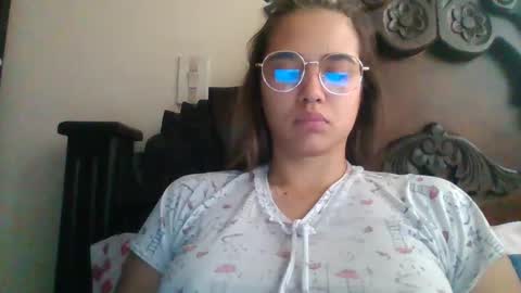 triana_bell online show from 12/01/24, 05:19