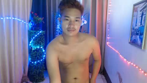 ur_hugechinito online show from 01/04/25, 02:10