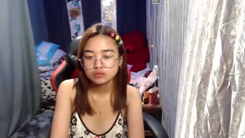 urlovelychinita online show from 01/03/25, 01:46