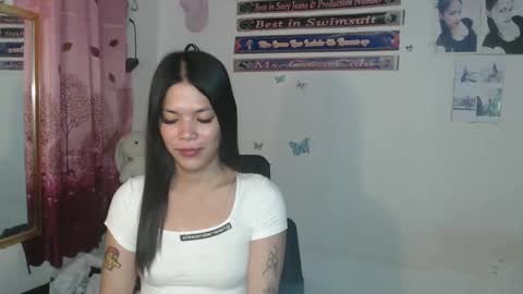 hi im kim online show from 11/19/24, 03:28