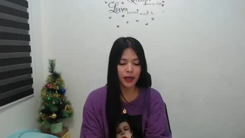 hi im kim online show from 12/12/24, 02:20