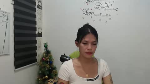 hi im kim online show from 12/25/24, 11:37