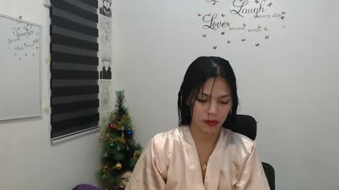 hi im kim online show from 12/18/24, 09:31