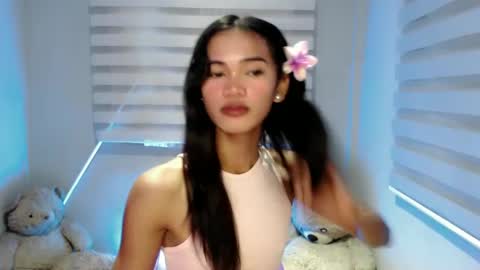 ursandra_xx online show from 12/25/24, 10:09