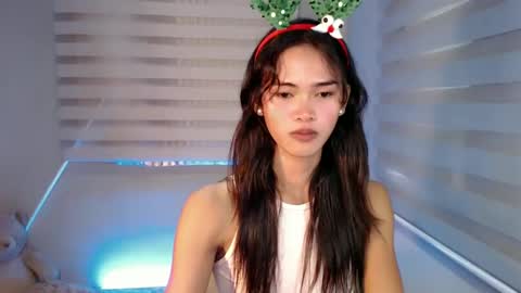 ursandra_xx online show from 12/25/24, 06:54