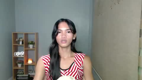 ursandra_xx online show from 01/11/25, 08:05