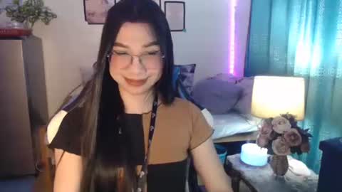 Ashley Kate Mateo Gray online show from 11/20/24, 10:32