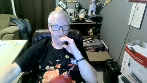 Indiana dad online show from 11/25/24, 01:01