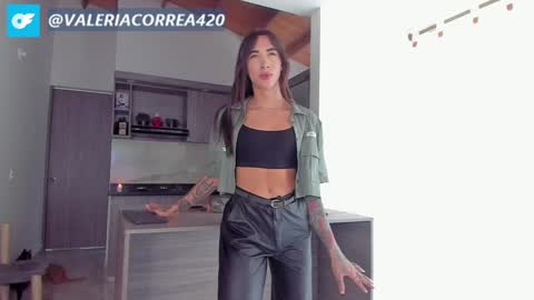 Valeria  IG valeriacorrea430 online show from 11/10/24, 07:04