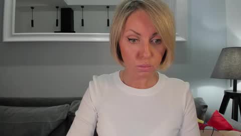 valeriehughs online show from 12/08/24, 02:59