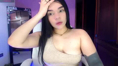 veronica_118 online show from 12/03/24, 04:59