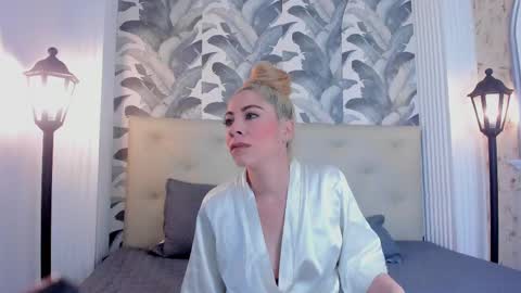 Viktoria online show from 01/03/25, 03:27