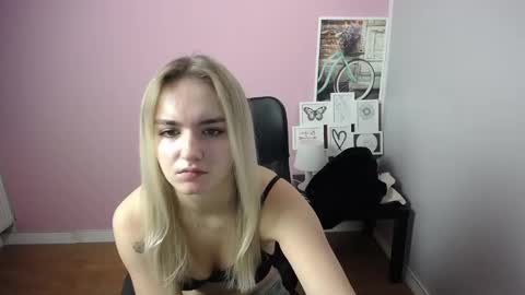 viktoria_lovely online show from 11/16/24, 11:11