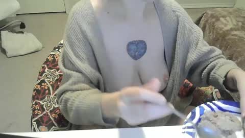 violet_winter97 online show from 12/11/24, 12:48