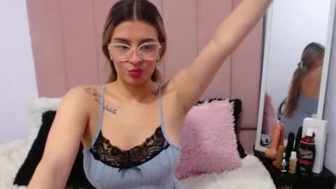 violetalittlee online show from 12/06/24, 04:27