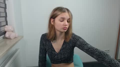 vivien_slender online show from 11/23/24, 12:42