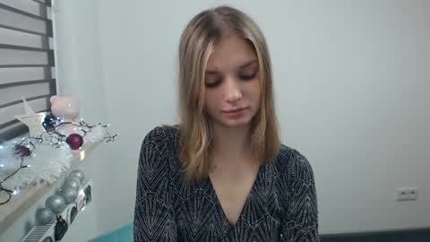 vivien_slender online show from 12/21/24, 12:26