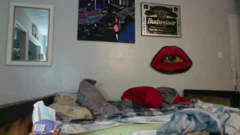 just  str8 stud nut  1000 online show from 12/09/24, 04:27