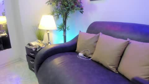 ximenasalazar online show from 12/13/24, 10:36