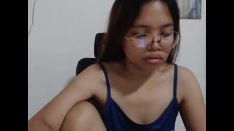 xxana_pinay_26xx online show from 11/15/24, 11:32