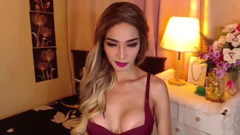 xxxqueenoftransxxx online show from 11/26/24, 02:56