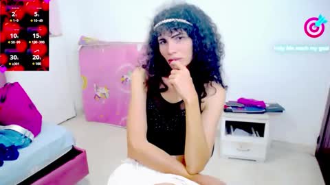 Yadira Miel online show from 12/19/24, 06:27