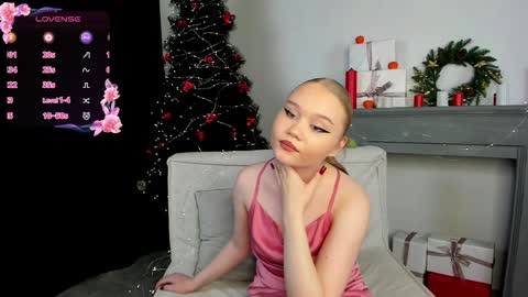 Nicole online show from 12/23/24, 12:21