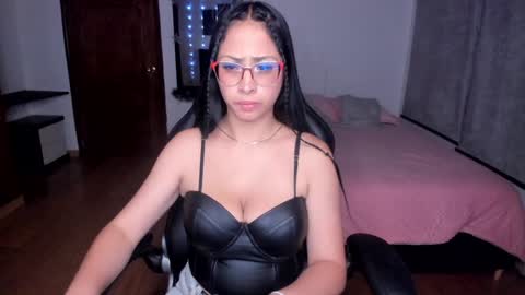 yesie_hot2 online show from 12/09/24, 02:29