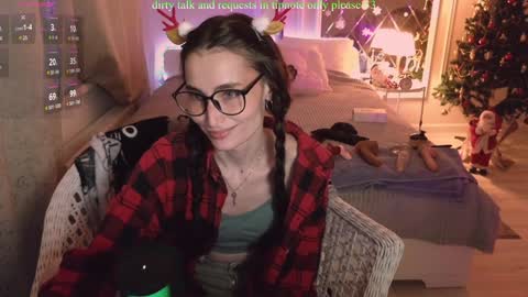 Karina online show from 12/25/24, 12:09